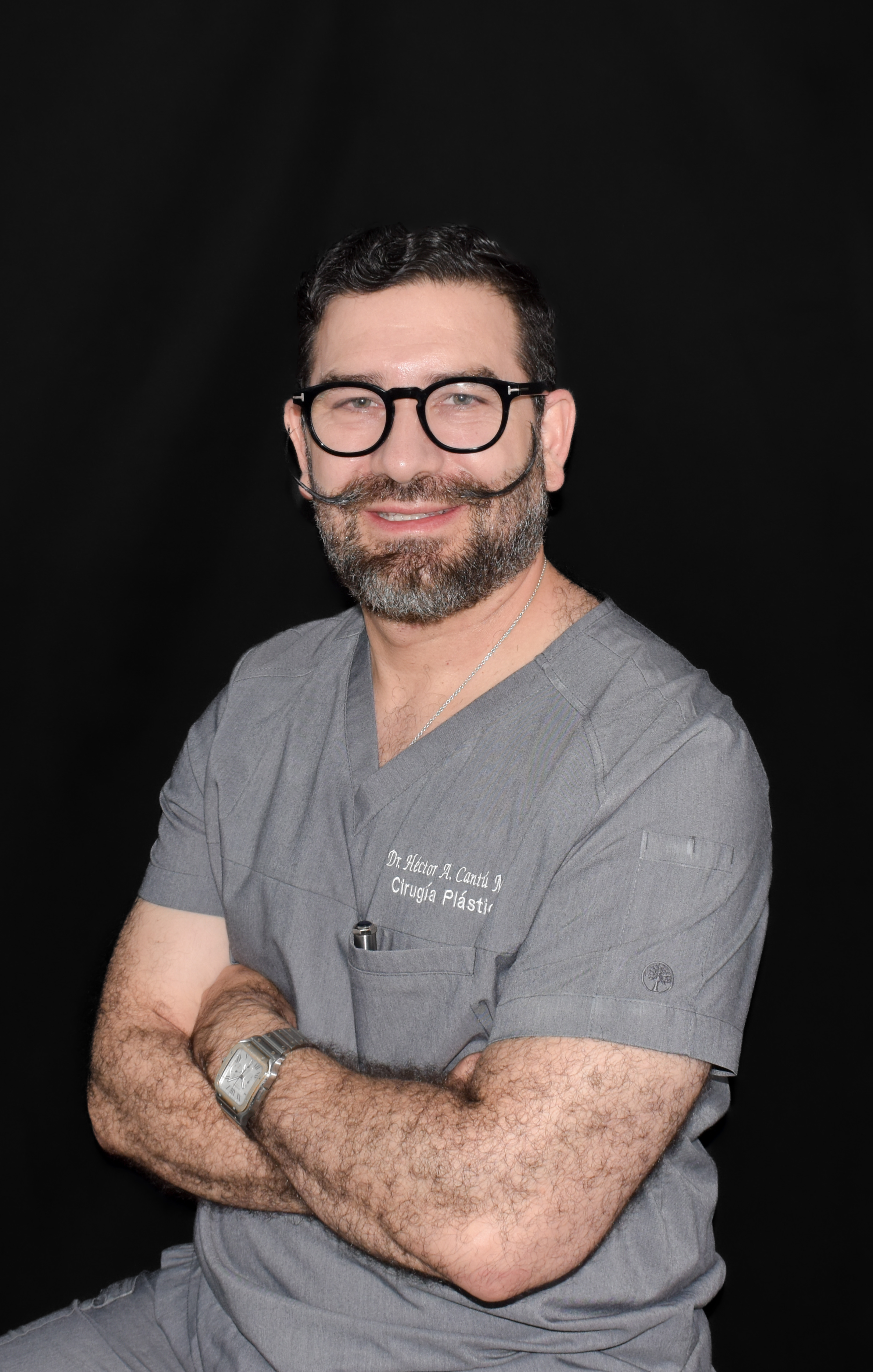 Dr. Héctor Cantú
